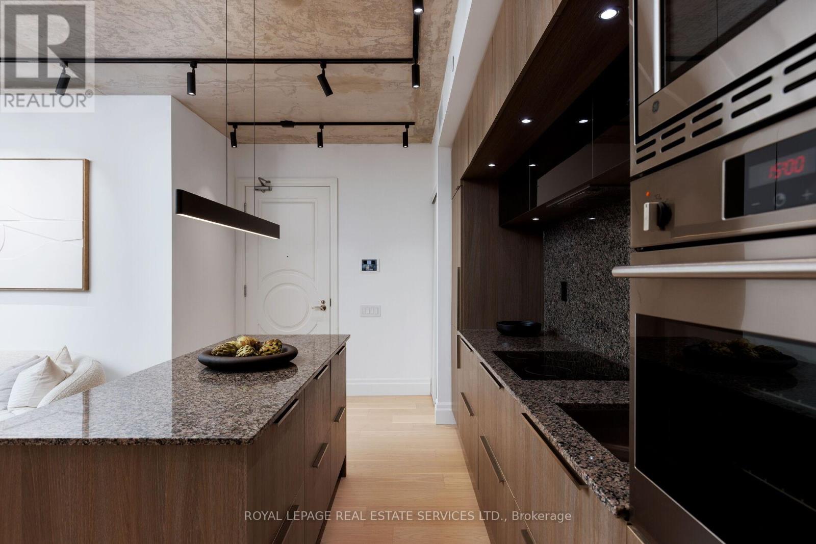 2301 - 88 Blue Jays Way, Toronto, Ontario  M5V 0L7 - Photo 19 - C12352121