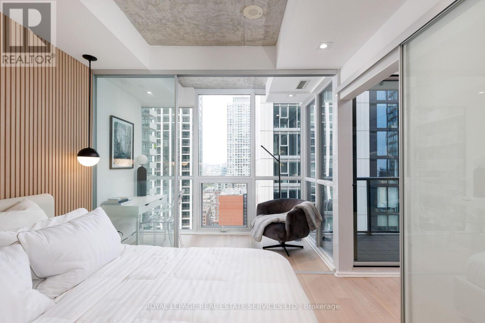 2301 - 88 Blue Jays Way, Toronto, Ontario  M5V 0L7 - Photo 27 - C12352121