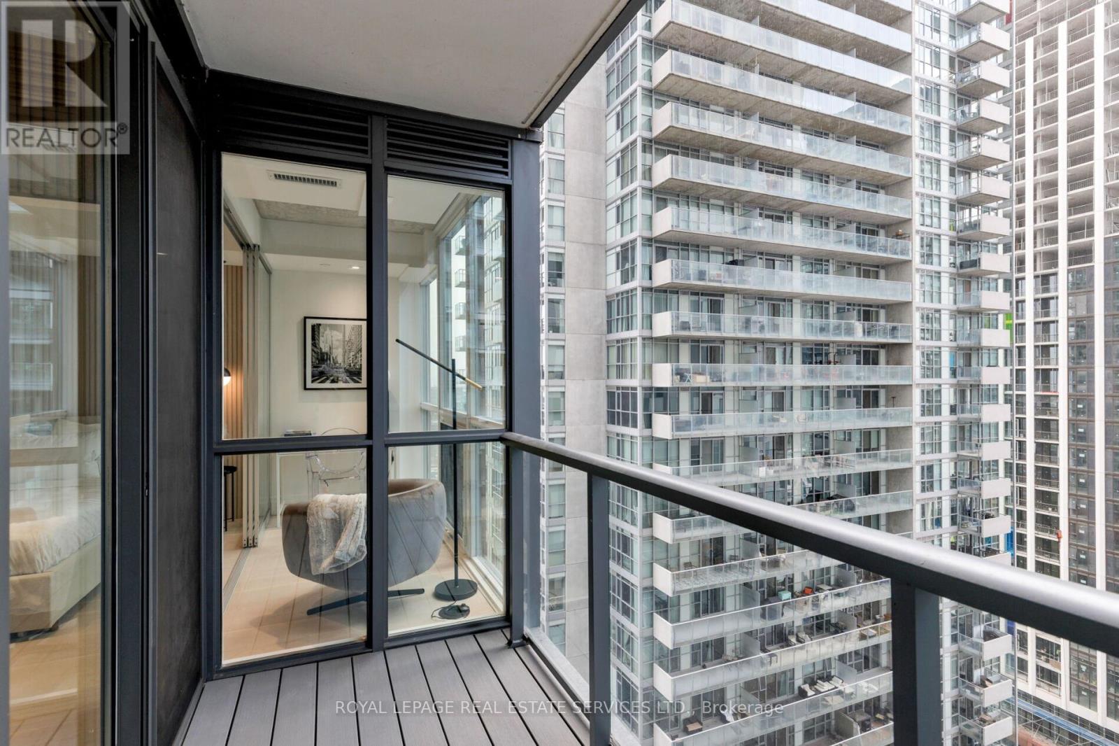 2301 - 88 Blue Jays Way, Toronto, Ontario  M5V 0L7 - Photo 33 - C12352121
