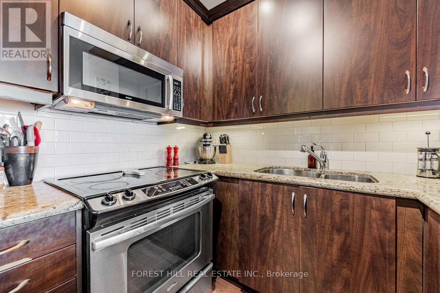816 - 21 Grand Magazine Street, Toronto, Ontario  M5V 1B5 - Photo 7 - C12352133