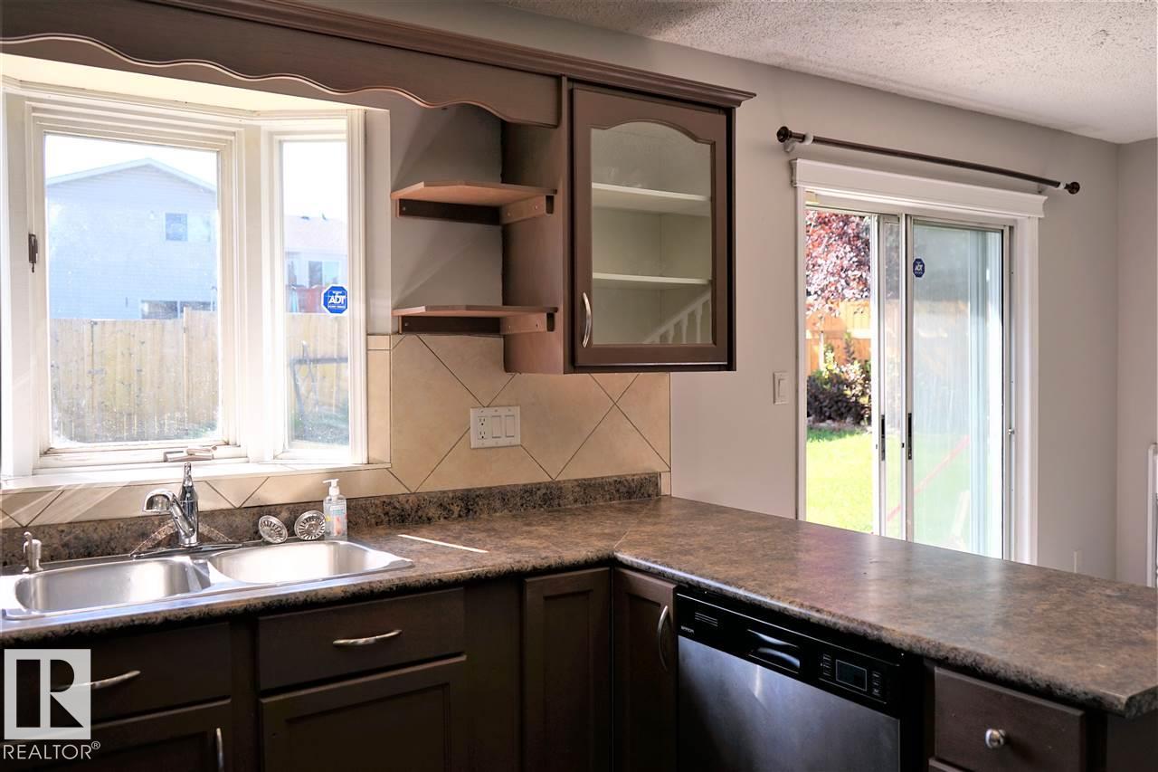6041 40 Av Nw, Edmonton, Alberta  T6L 3P6 - Photo 16 - E4453623