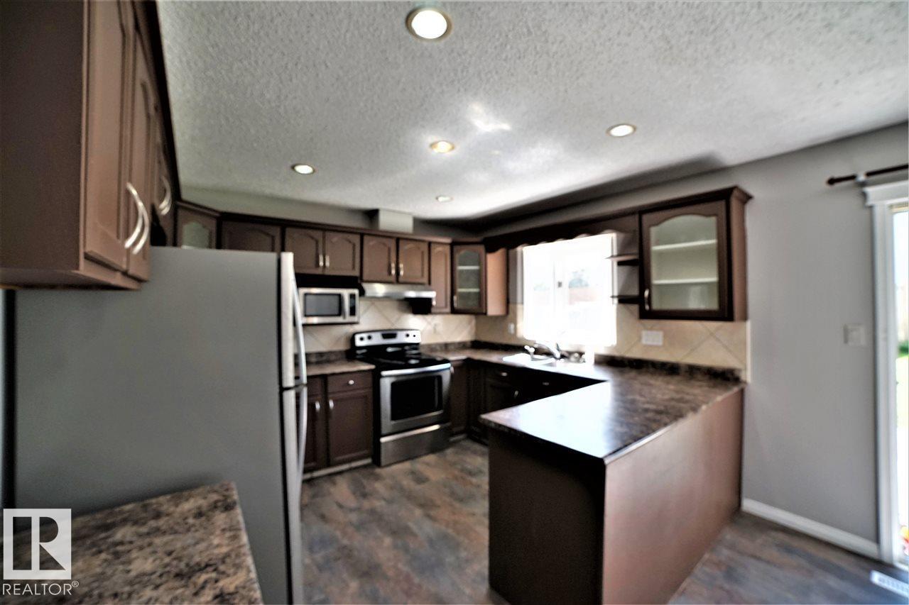 6041 40 Av Nw, Edmonton, Alberta  T6L 3P6 - Photo 17 - E4453623
