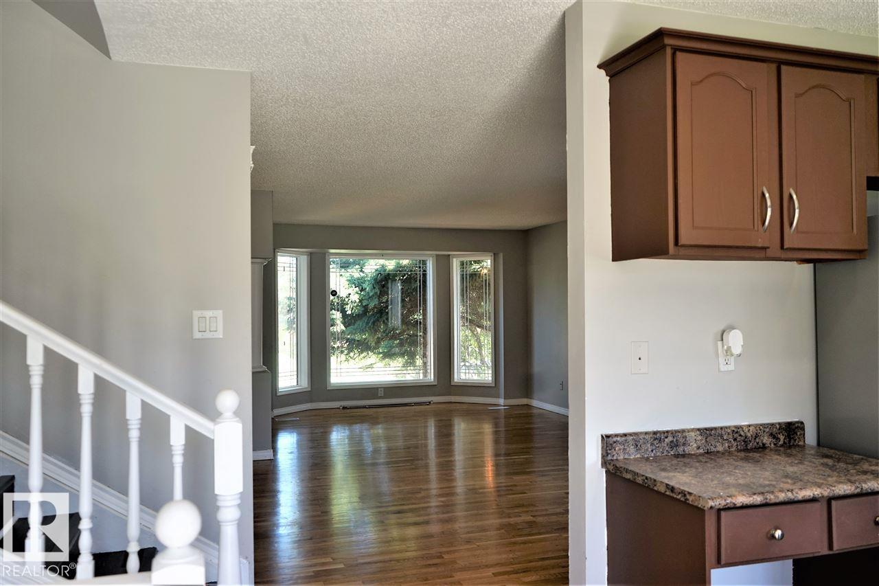 6041 40 Av Nw, Edmonton, Alberta  T6L 3P6 - Photo 22 - E4453623