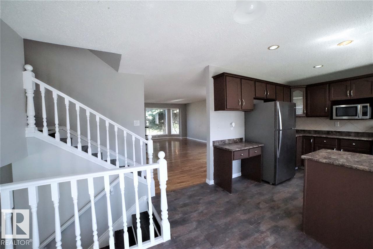 6041 40 Av Nw, Edmonton, Alberta  T6L 3P6 - Photo 23 - E4453623