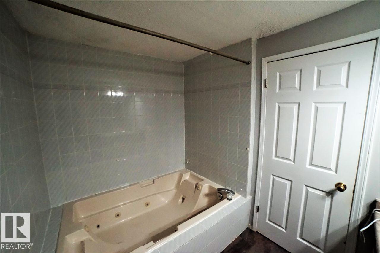 6041 40 Av Nw, Edmonton, Alberta  T6L 3P6 - Photo 27 - E4453623