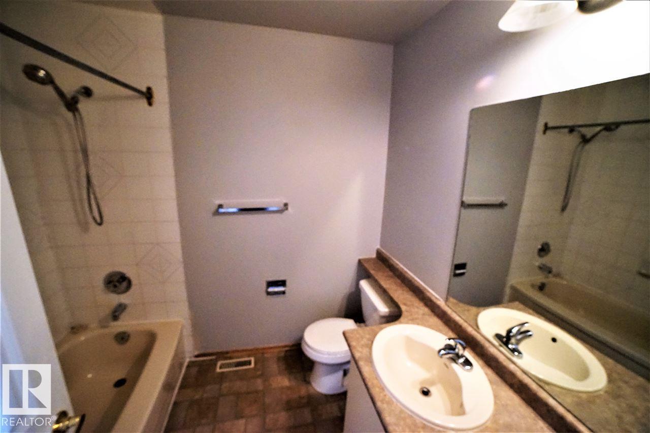 6041 40 Av Nw, Edmonton, Alberta  T6L 3P6 - Photo 36 - E4453623