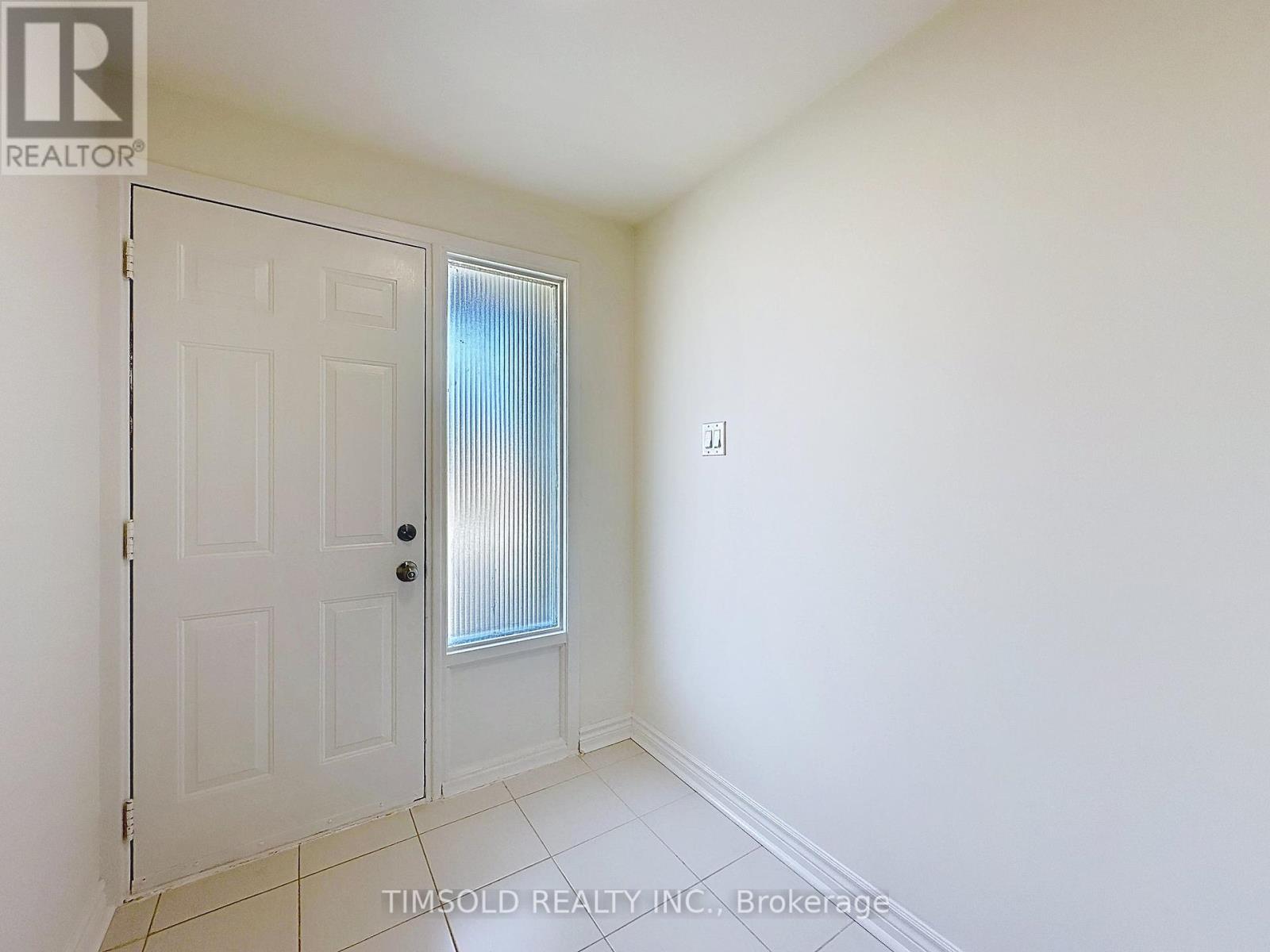 Property at 6 LOFTHOUSE SQUARE image 4