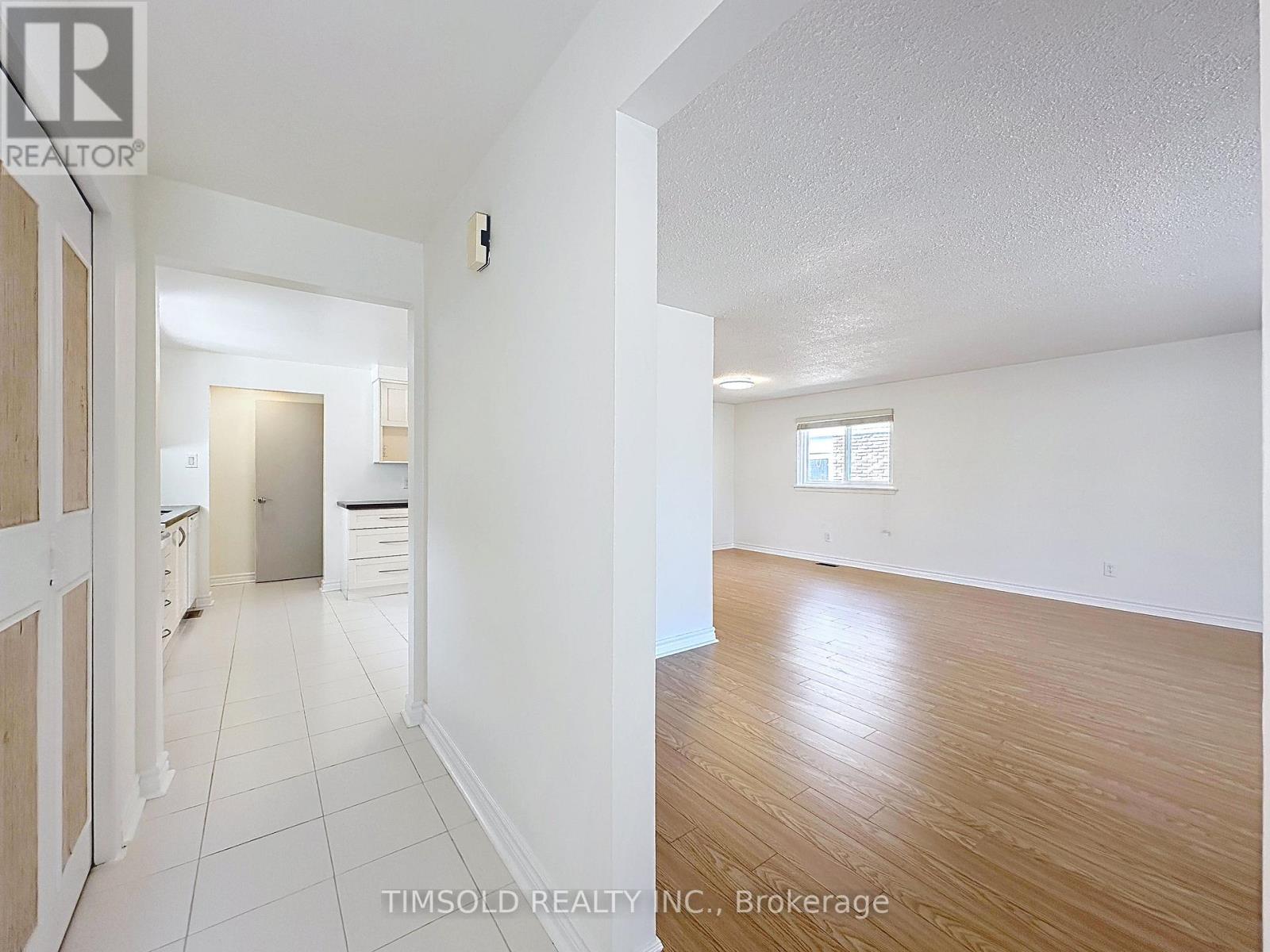 Property at 6 LOFTHOUSE SQUARE image 5