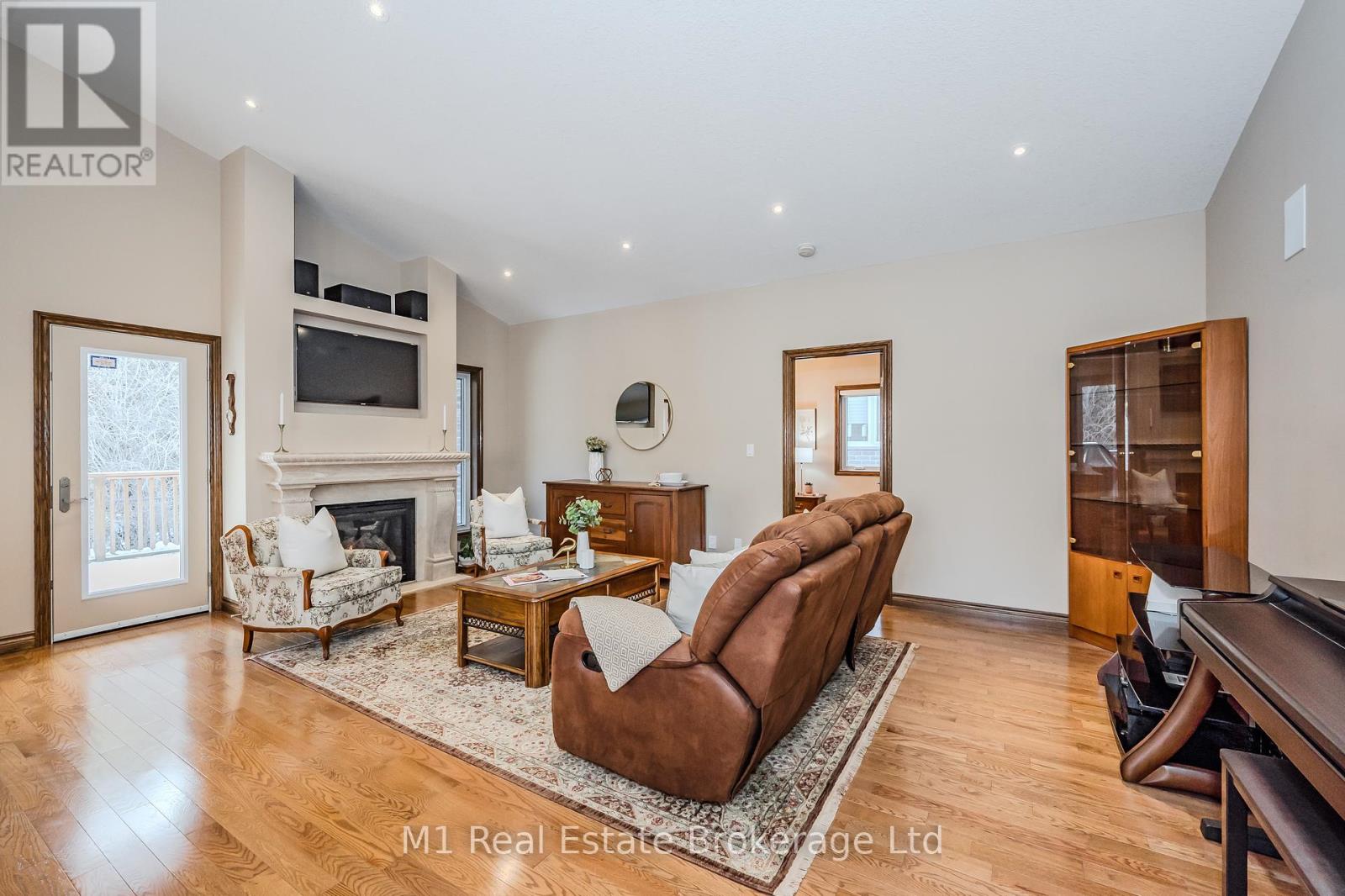 19 - 15 Valley Road, Guelph, Ontario  N1L 0H3 - Photo 7 - X12299522