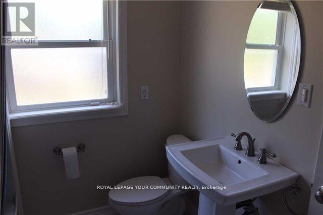 303 Kenwood Avenue, Georgina, Ontario  L4P 2X6 - Photo 11 - N12352069