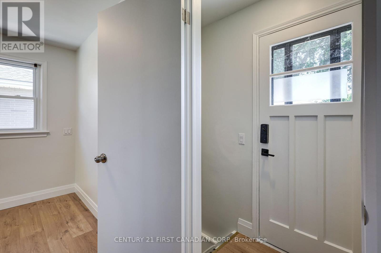 1805 Whitehall Drive, London East, Ontario  N5W 1Z2 - Photo 12 - X12352182