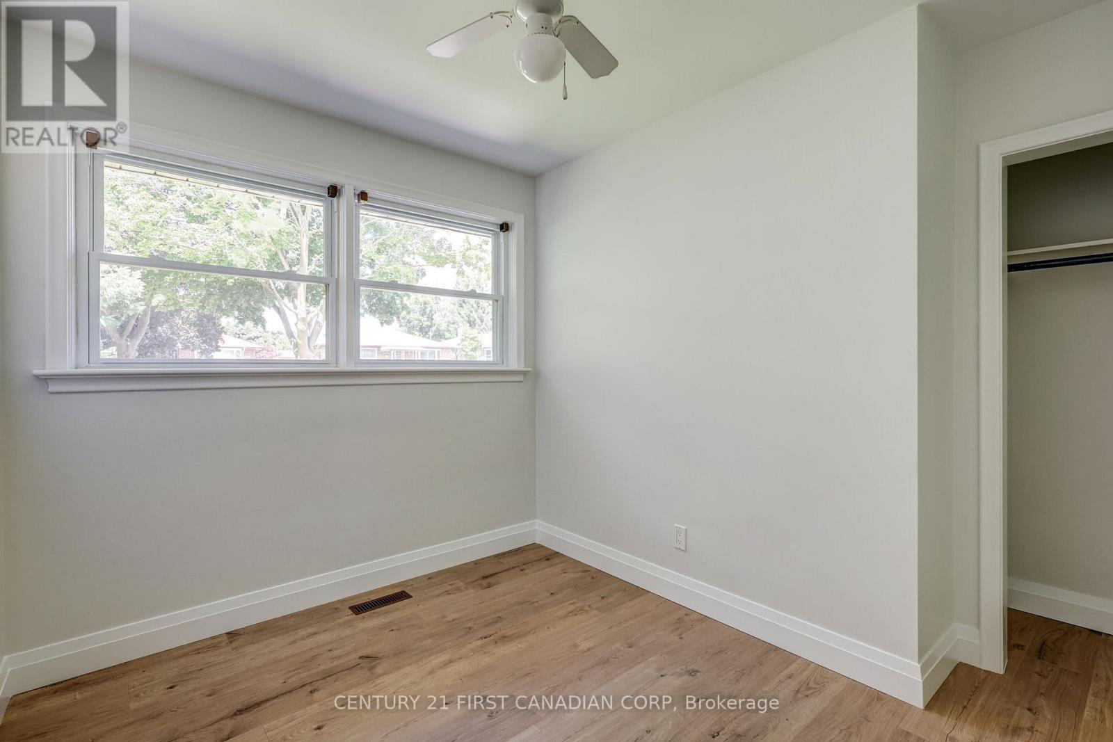1805 Whitehall Drive, London East, Ontario  N5W 1Z2 - Photo 13 - X12352182