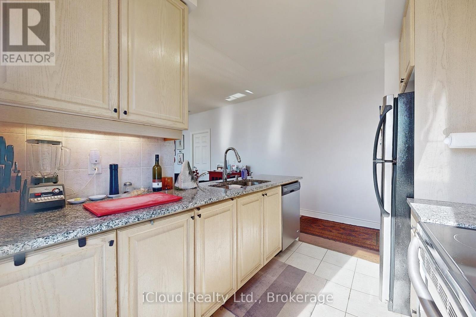 1804 - 70 High Park Avenue, Toronto, Ontario  M6P 1A1 - Photo 10 - W12352135
