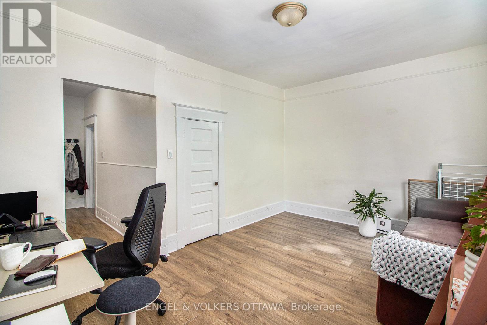 1 - 170 Ivy Crescent, Ottawa, Ontario  K1M 1X6 - Photo 3 - X12352176