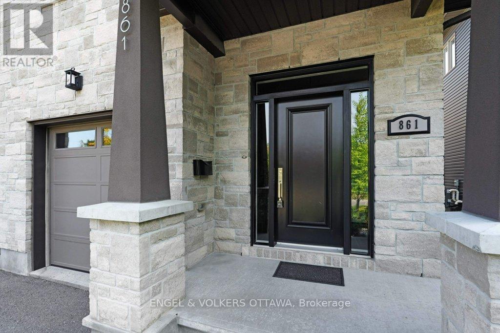 Property at 861 ALPINE AVENUE image 3