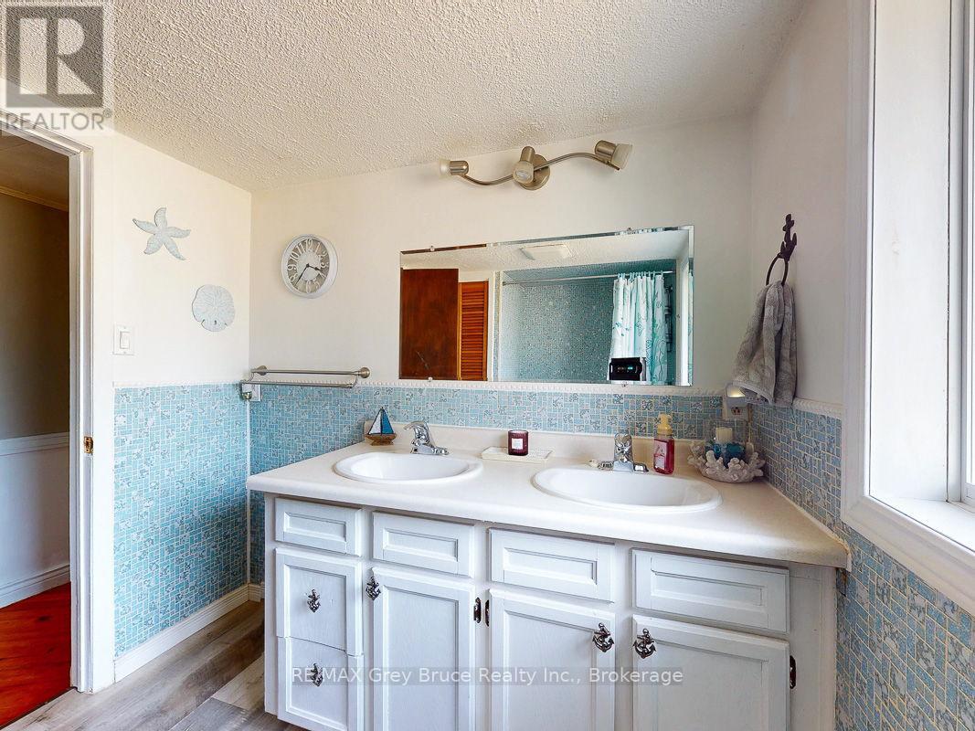 220 Turner Street, Saugeen Shores, Ontario  N0H 2L0 - Photo 24 - X12024721