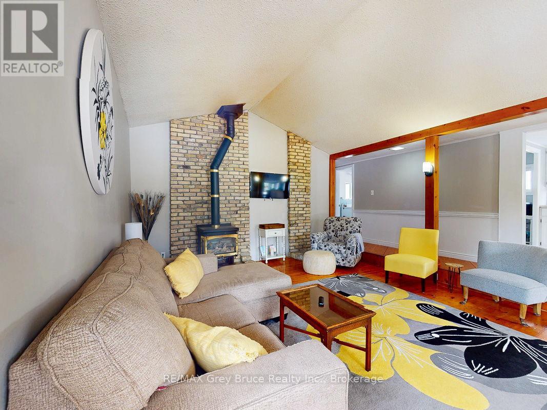 220 Turner Street, Saugeen Shores, Ontario  N0H 2L0 - Photo 8 - X12024721