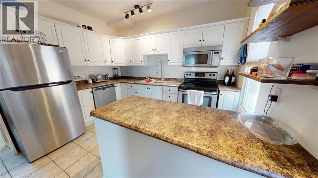 Property at 22 EMILIE Street image 5