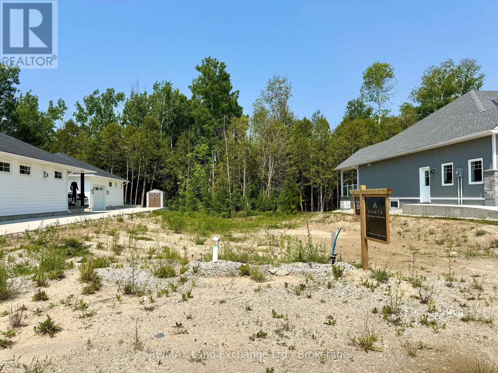 17 Lakeforest Drive, Saugeen Shores, Ontario  N0H 2L0 - Photo 5 - X12219210