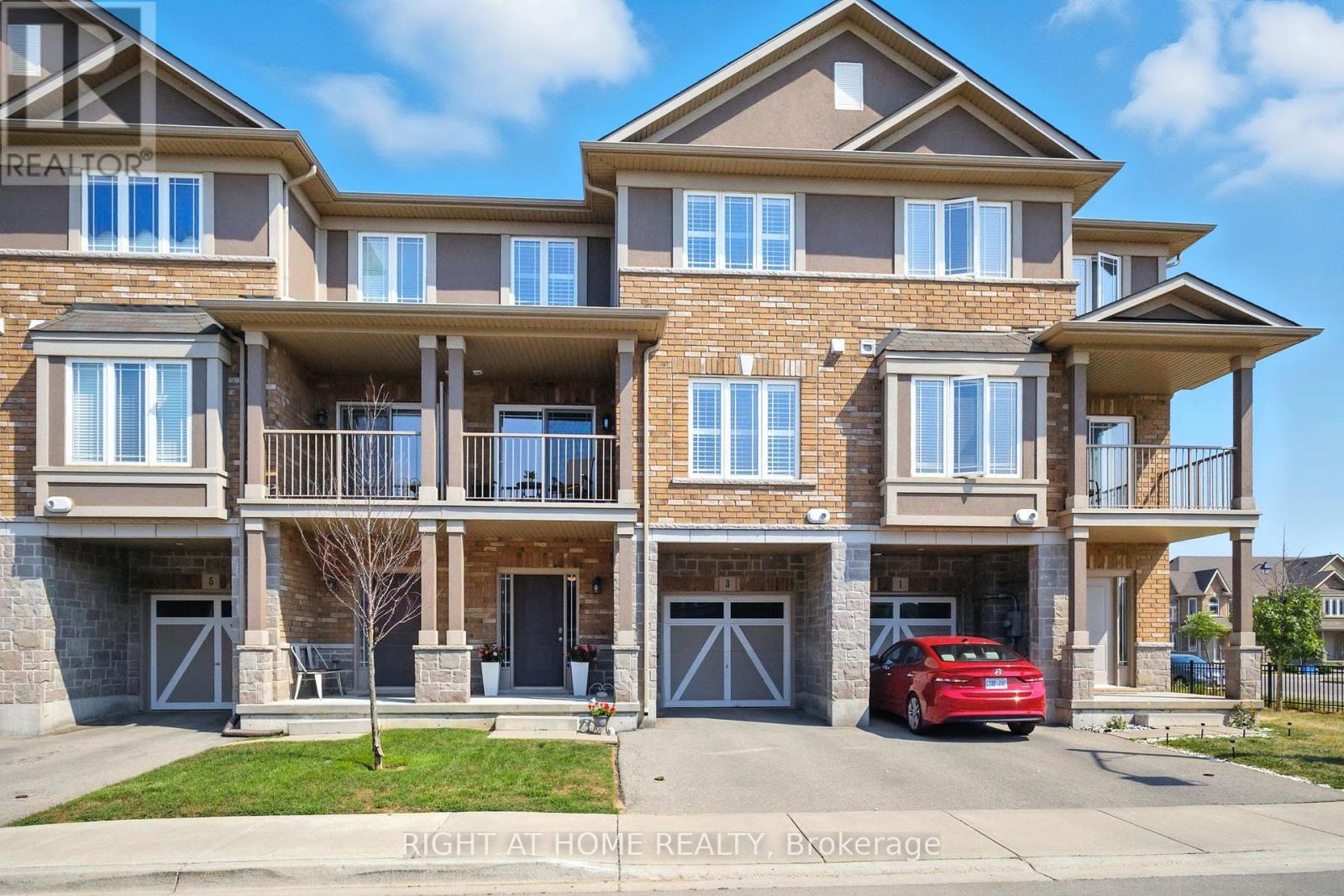 3 Bloom Crescent, Hamilton, Ontario  L0R 1P0 - Photo 1 - X12352020