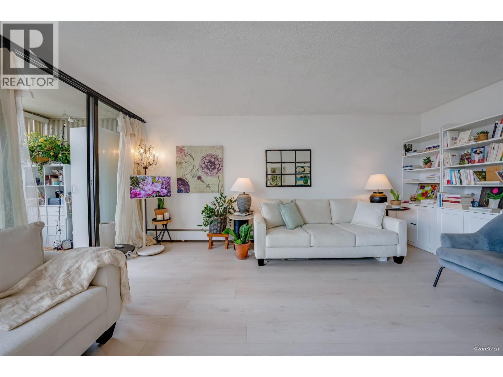 1905 740 Hamilton Street, New Westminster, British Columbia V3M 5T7 - Photo 4 - R3038371