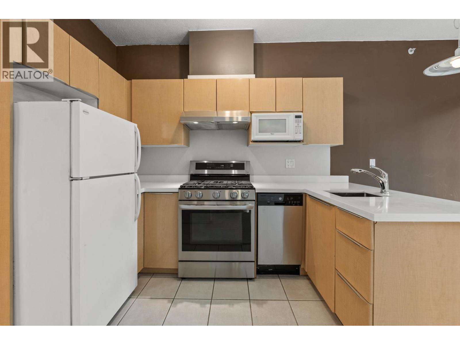 310 1239 W Georgia Street, Vancouver, British Columbia  V6E 4R8 - Photo 5 - R3038404