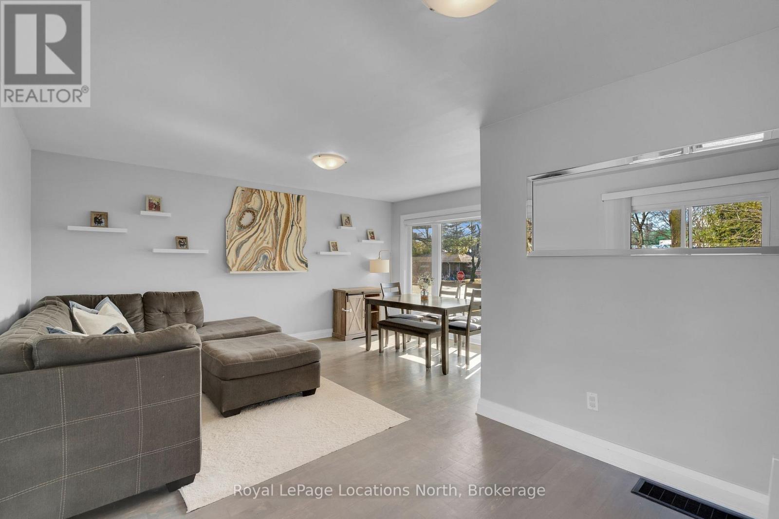 88 Rose Street, Barrie, Ontario L4M 2T2 - Photo 8 - S12352213