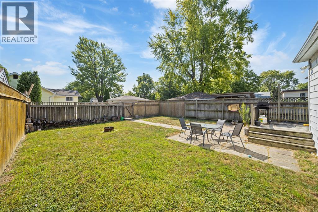 404 Russell Street, Sarnia, Ontario  N7T 3M7 - Photo 24 - 25020286