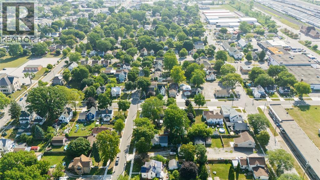 404 Russell Street, Sarnia, Ontario  N7T 3M7 - Photo 27 - 25020286