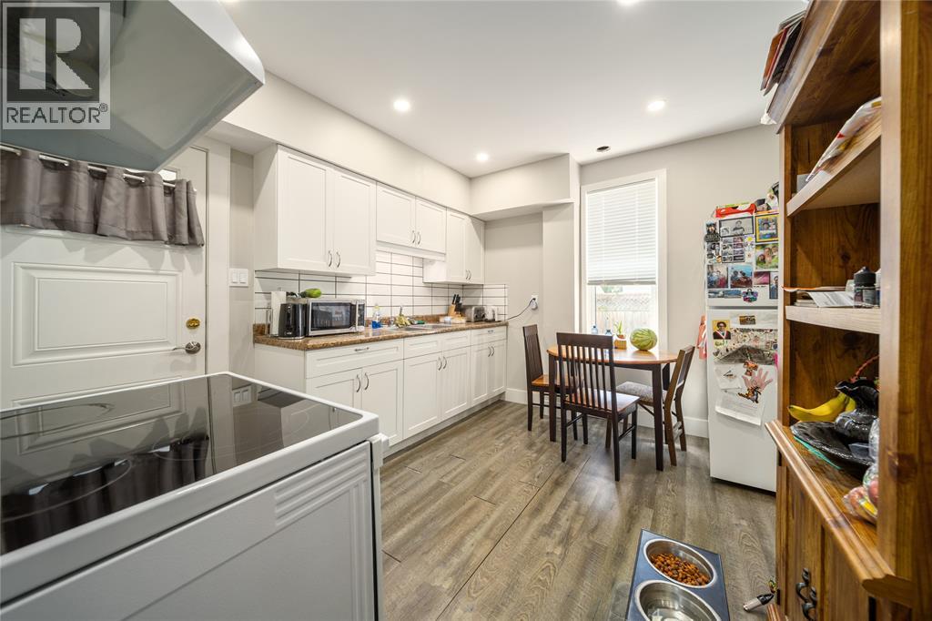 404 Russell Street, Sarnia, Ontario  N7T 3M7 - Photo 9 - 25020286