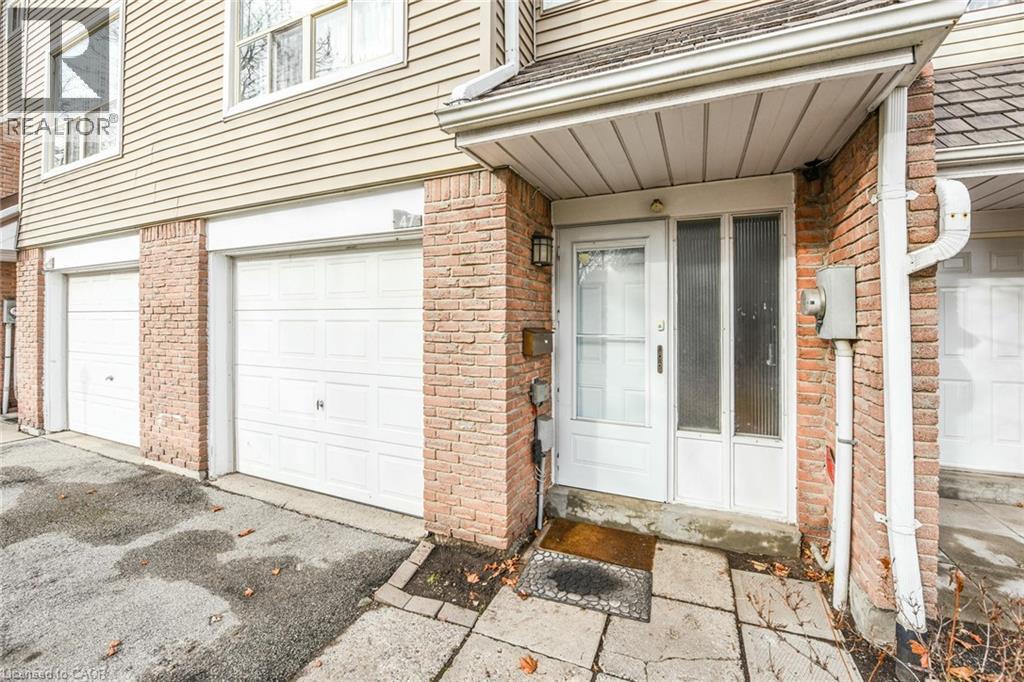 Property at 47 ELLIS Drive Unit# 47 image 3