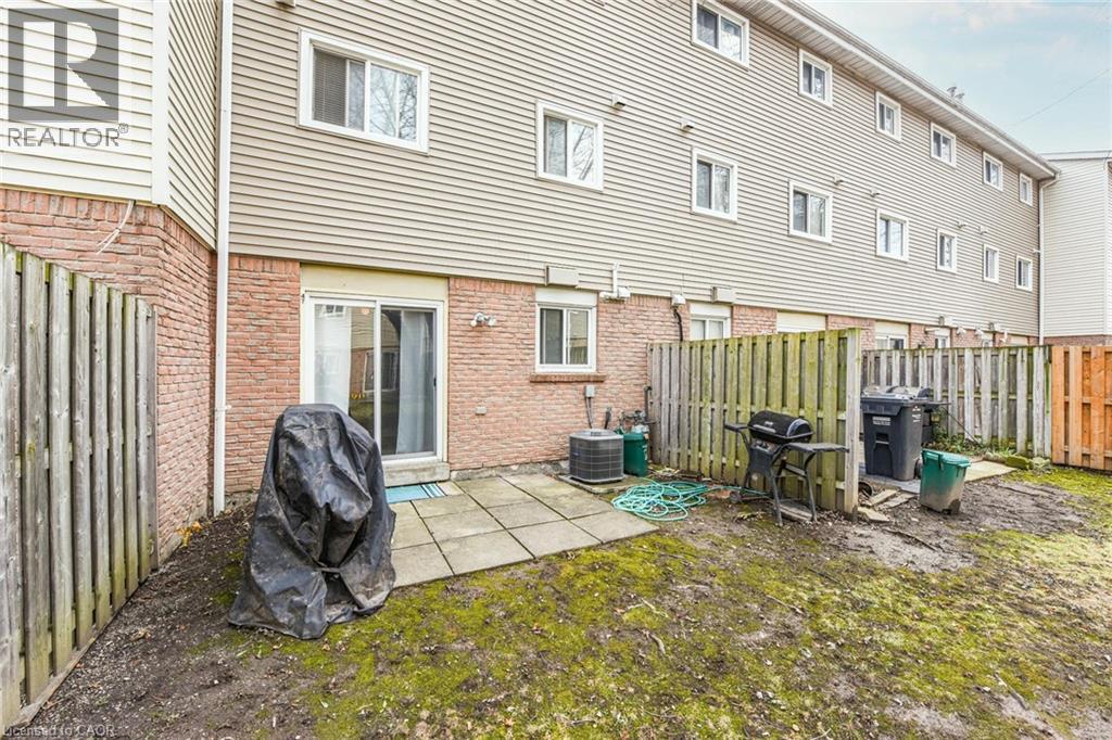 Property at 47 ELLIS Drive Unit# 47 image 4