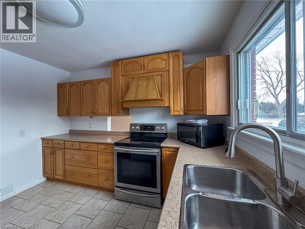 Property at 70 CROWNHILL Street image 3