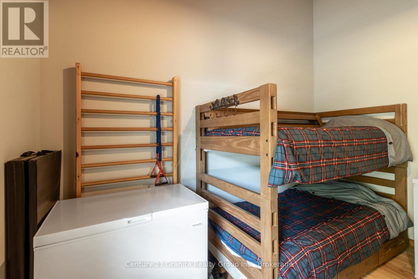 1071 Dardanelles Road, Dysart Et Al (Dudley), Ontario  K0M 1S0 - Photo 22 - X12352219