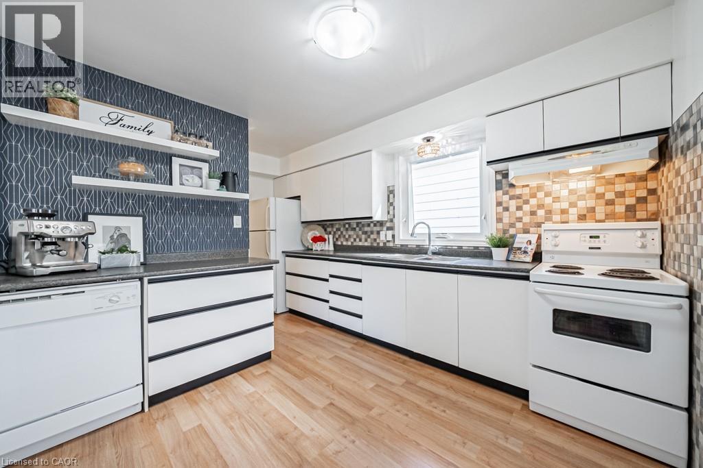 Property at 1089 MEREDITH Avenue image 5