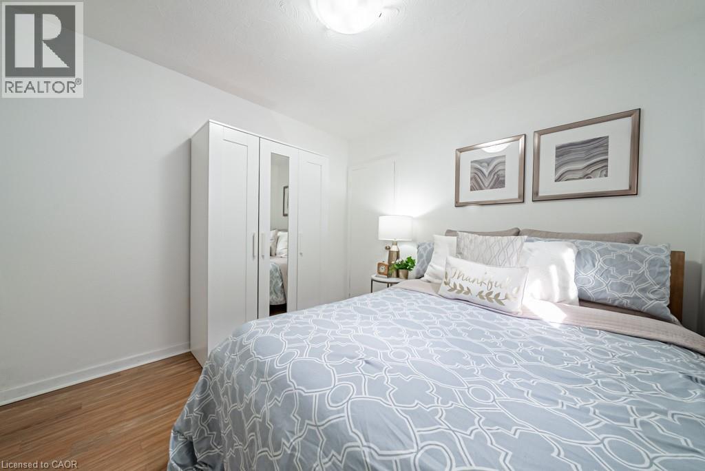 1089 Meredith Avenue, Mississauga, Ontario  L5E 2C8 - Photo 17 - 40707692