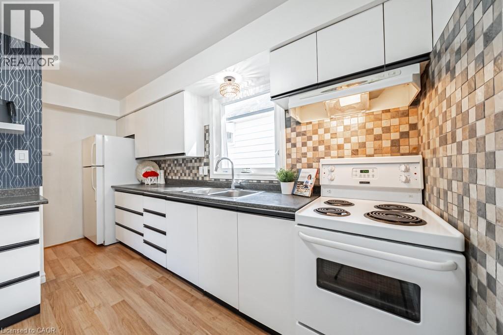 1089 Meredith Avenue, Mississauga, Ontario  L5E 2C8 - Photo 7 - 40707692