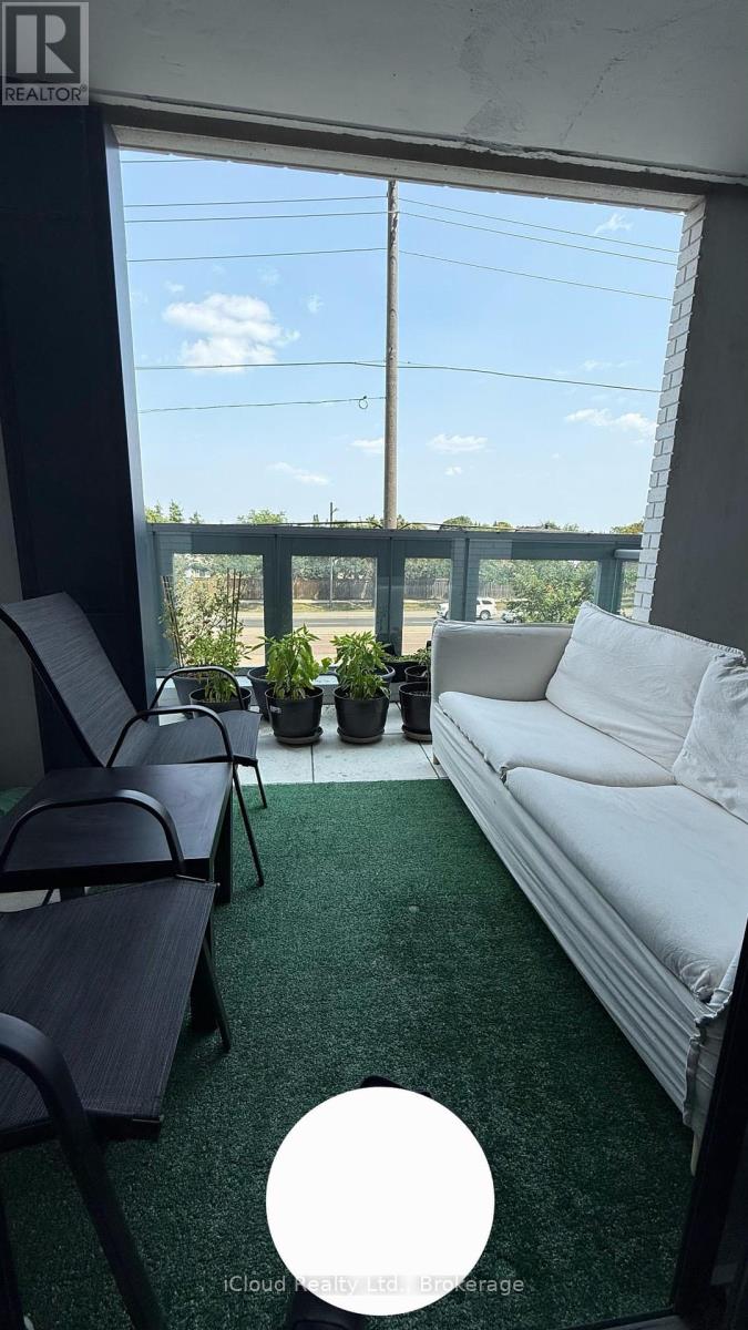 210 - 7950 Bathurst Street, Vaughan (Beverley Glen), Ontario  L4J 0L4 - Photo 12 - N12215899