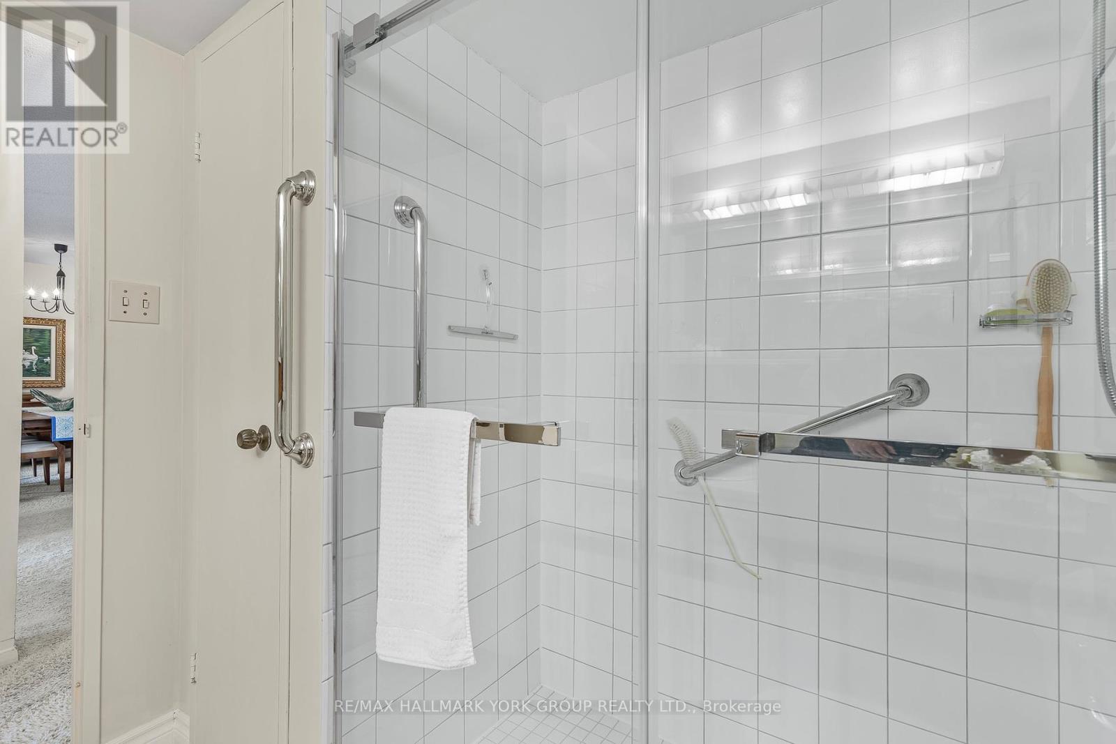 1007 - 7811 Yonge Street, Markham, Ontario L3T 4S3 - Photo 32 - N12350675