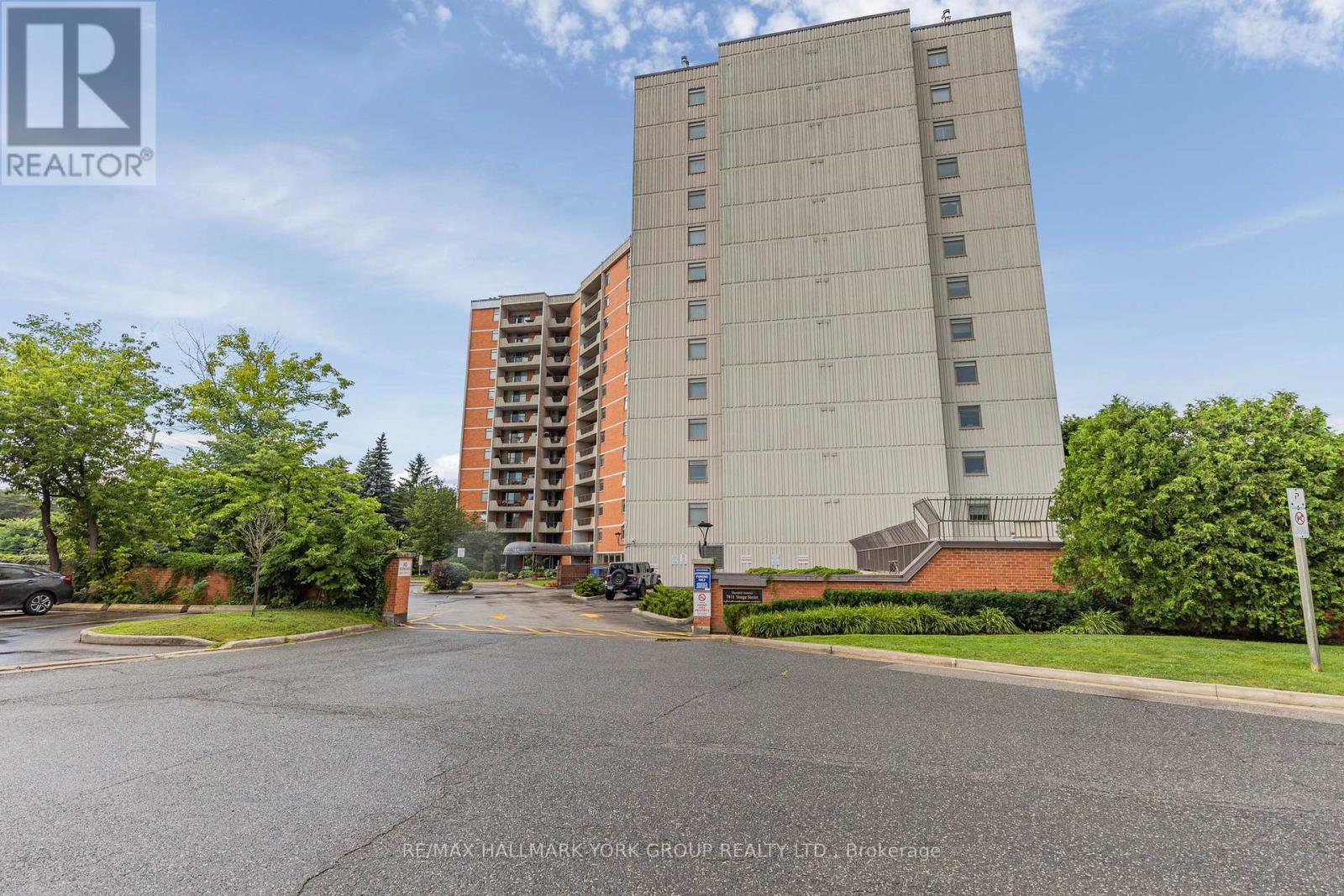 1007 - 7811 Yonge Street, Markham, Ontario L3T 4S3 - Photo 4 - N12350675