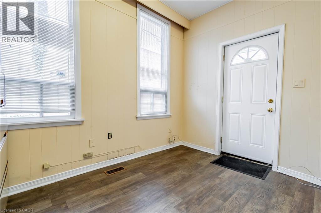48 Carlisle Street, St. Catharines, Ontario  L2R 4H4 - Photo 9 - 40719221