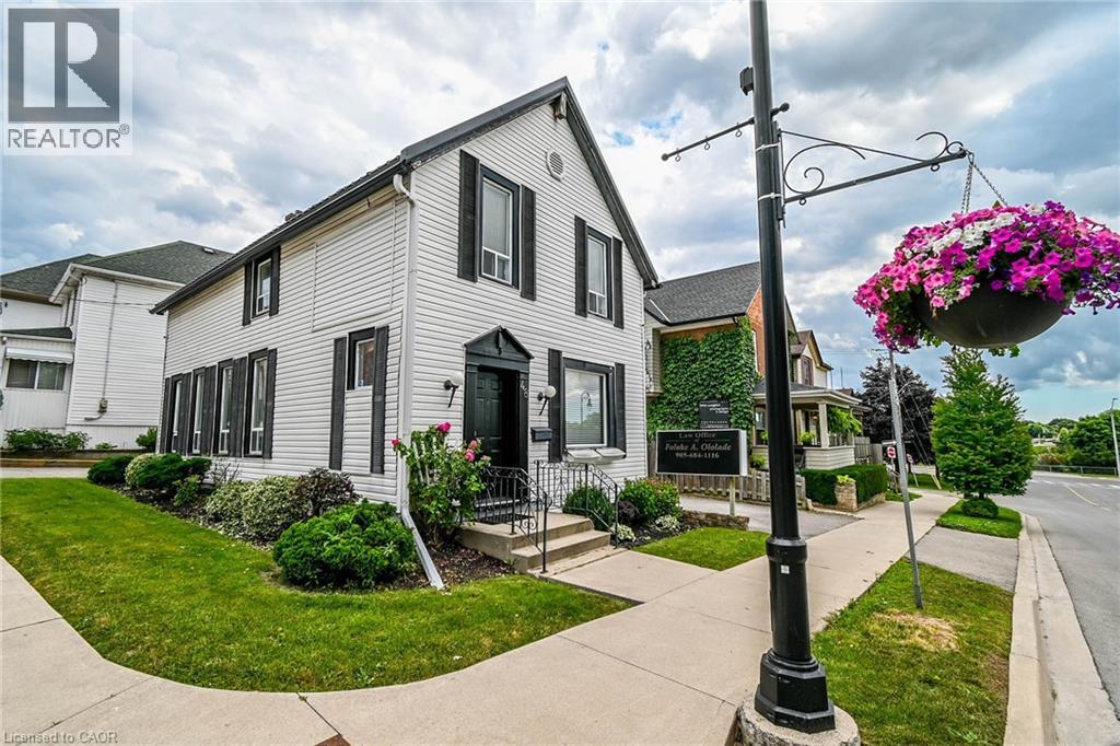 48 Carlisle Street, St. Catharines, Ontario  L2R 4H4 - Photo 1 - 40719221