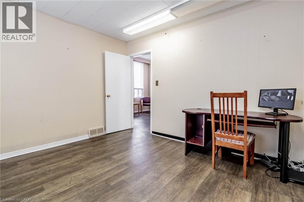 48 Carlisle Street, St. Catharines, Ontario  L2R 4H4 - Photo 11 - 40719221