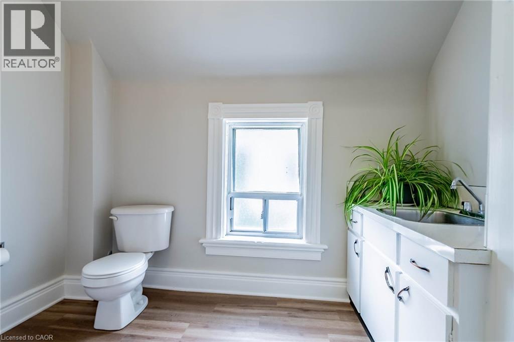 48 Carlisle Street, St. Catharines, Ontario  L2R 4H4 - Photo 25 - 40719221