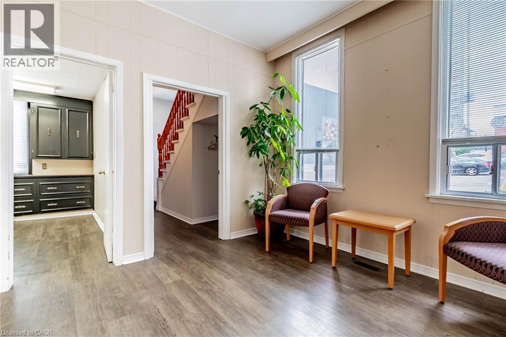 48 Carlisle Street, St. Catharines, Ontario  L2R 4H4 - Photo 8 - 40719221