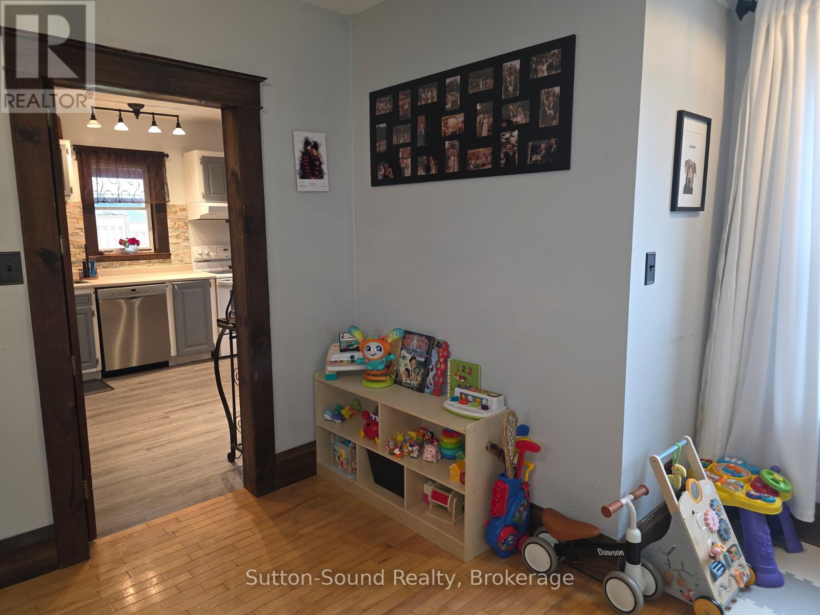 534 17th Street W, Owen Sound, Ontario  N4K 4B7 - Photo 12 - X12240570
