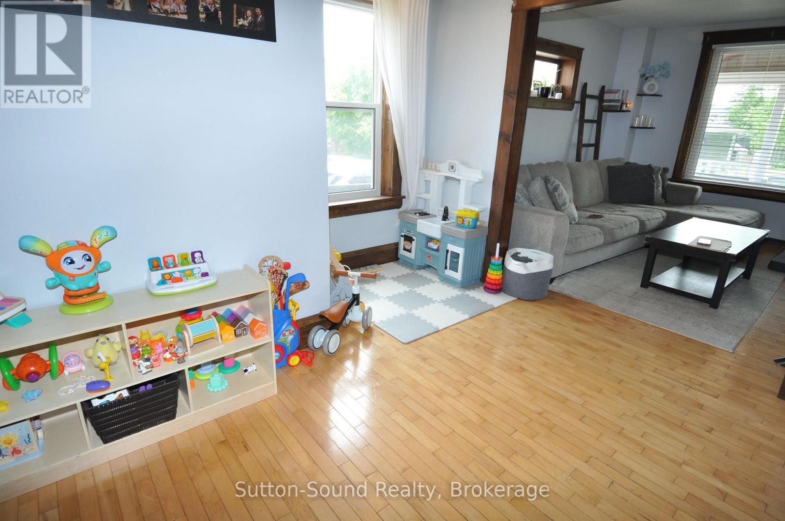 534 17th Street W, Owen Sound, Ontario  N4K 4B7 - Photo 10 - X12240570