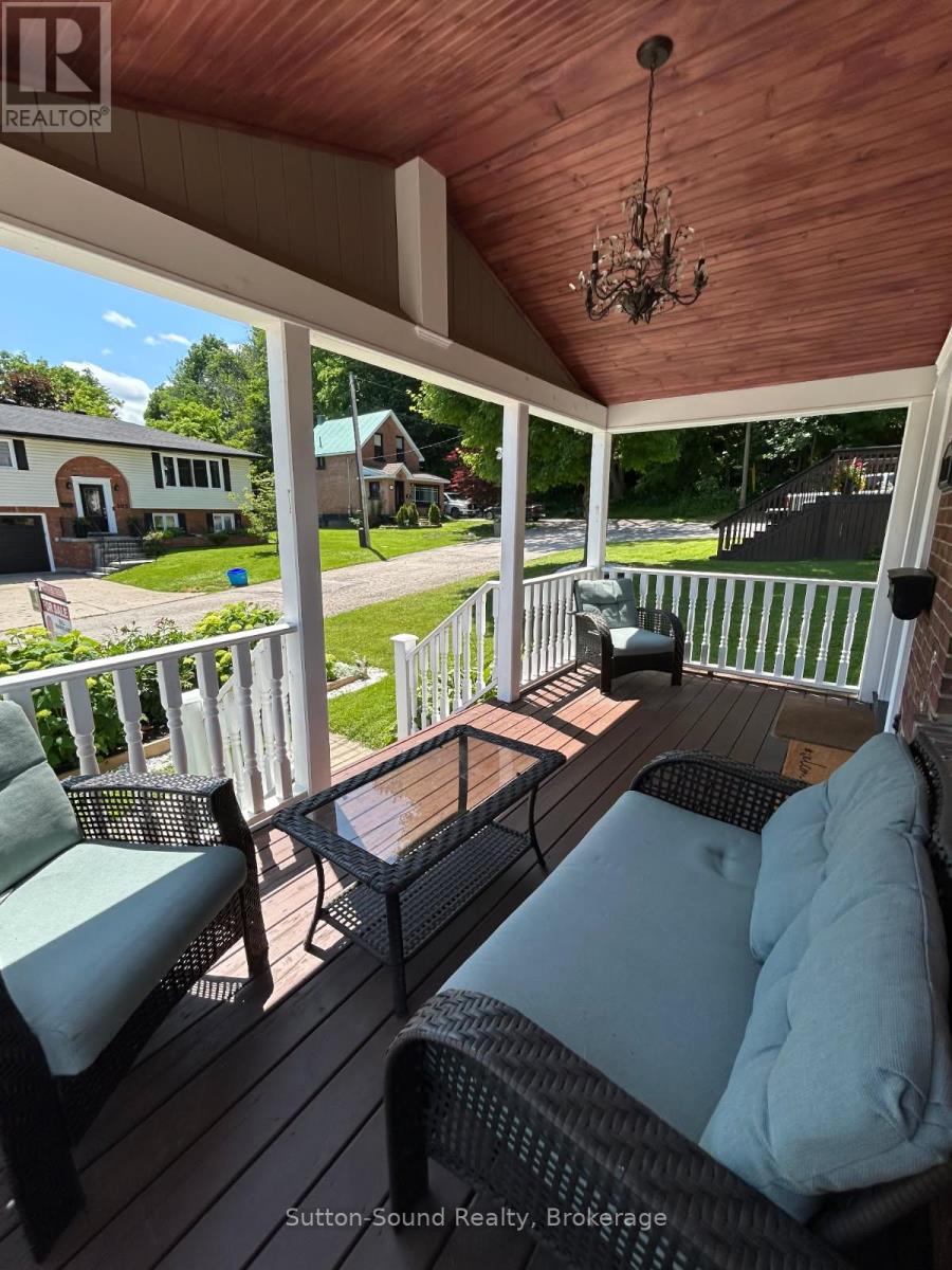 534 17th Street W, Owen Sound, Ontario  N4K 4B7 - Photo 4 - X12240570