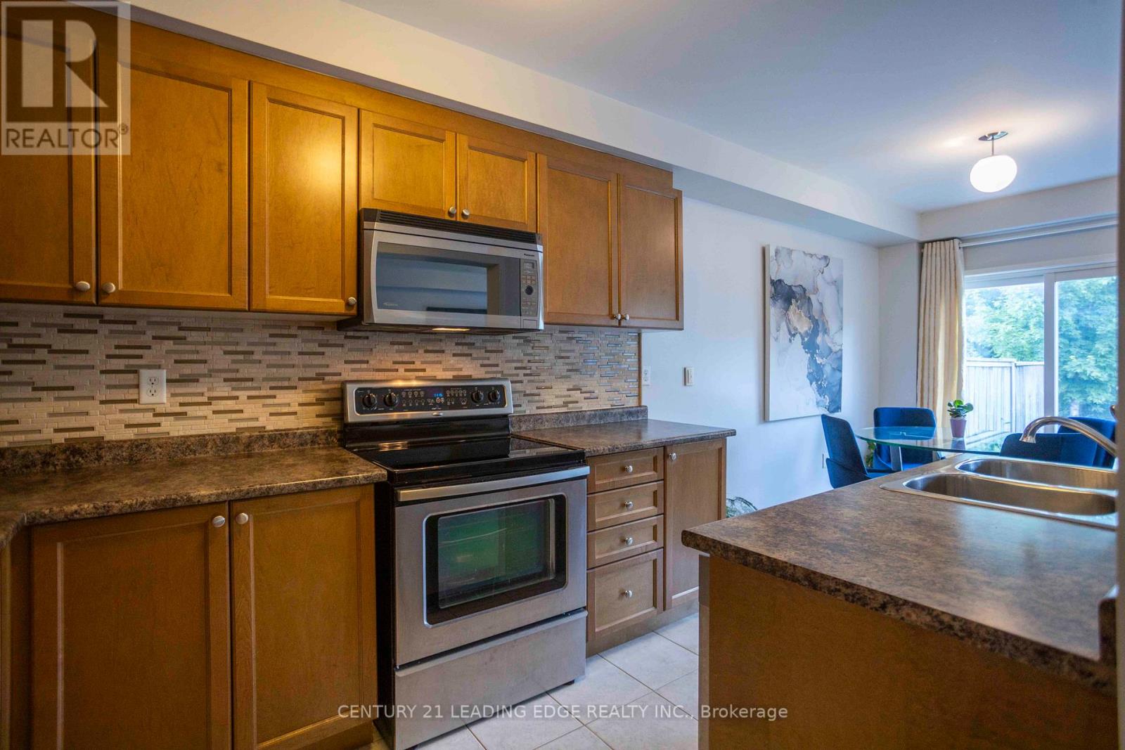 31 Nw Passage, Whitchurch-Stouffville (Stouffville), Ontario  L4A 0T2 - Photo 12 - N12341289