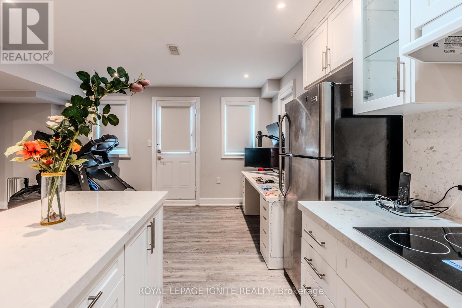 7 Picasso Drive, Brampton, Ontario  L6P 3L5 - Photo 6 - W12340862